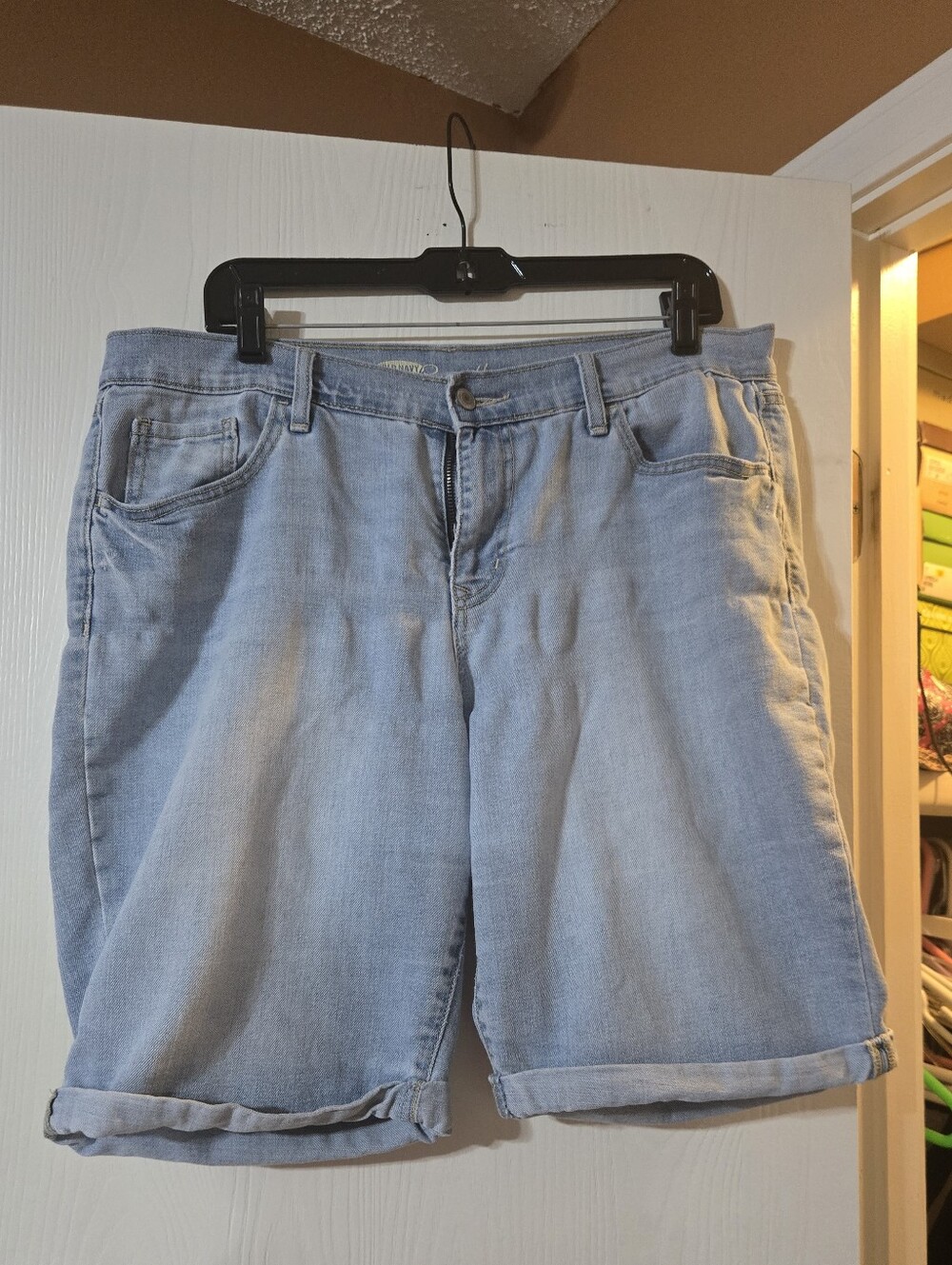 Old Navy The Sweetheart Bermuda Shorts